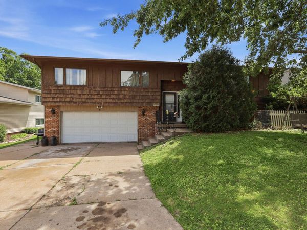 3007 46th Street , Rock Island, IL 61201