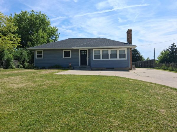 2716 Ridgemoor Drive SE, Grand Rapids, MI 49512