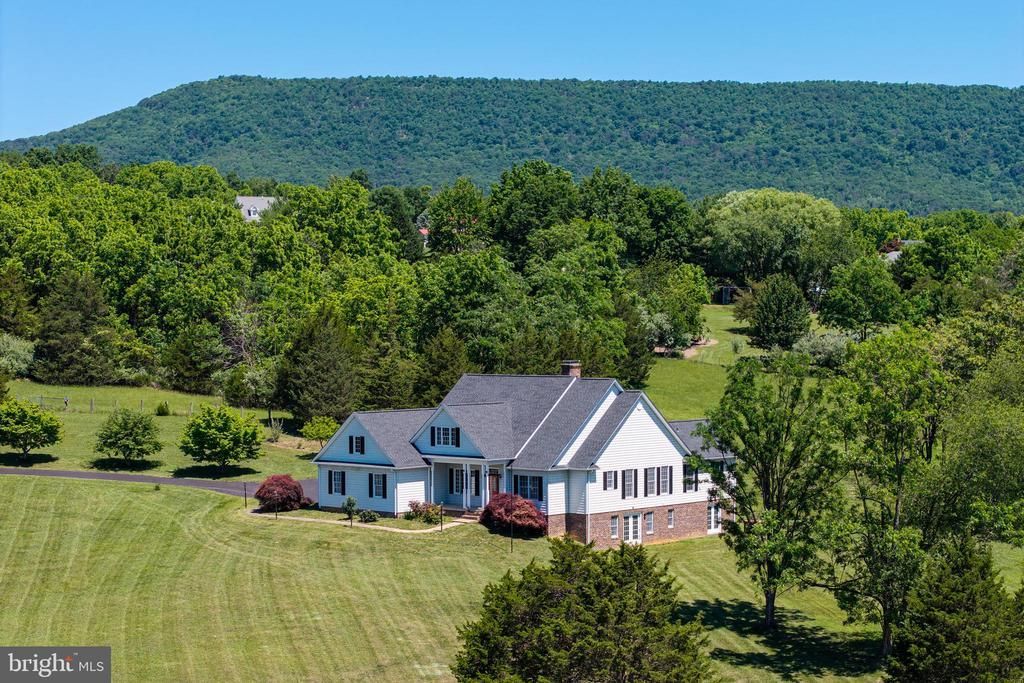 128 Fairview Circle , Woodstock, VA 22664 Main Photo