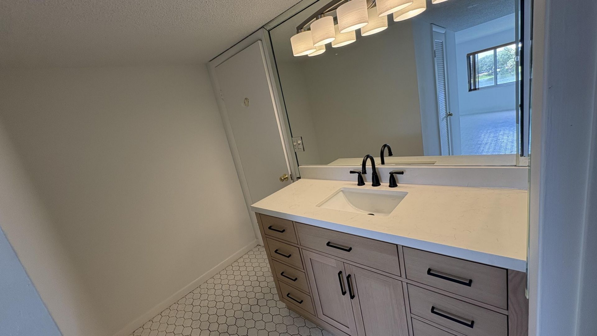 879 NE 195th Street, Unit 227, Miami, FL 33179 Photo