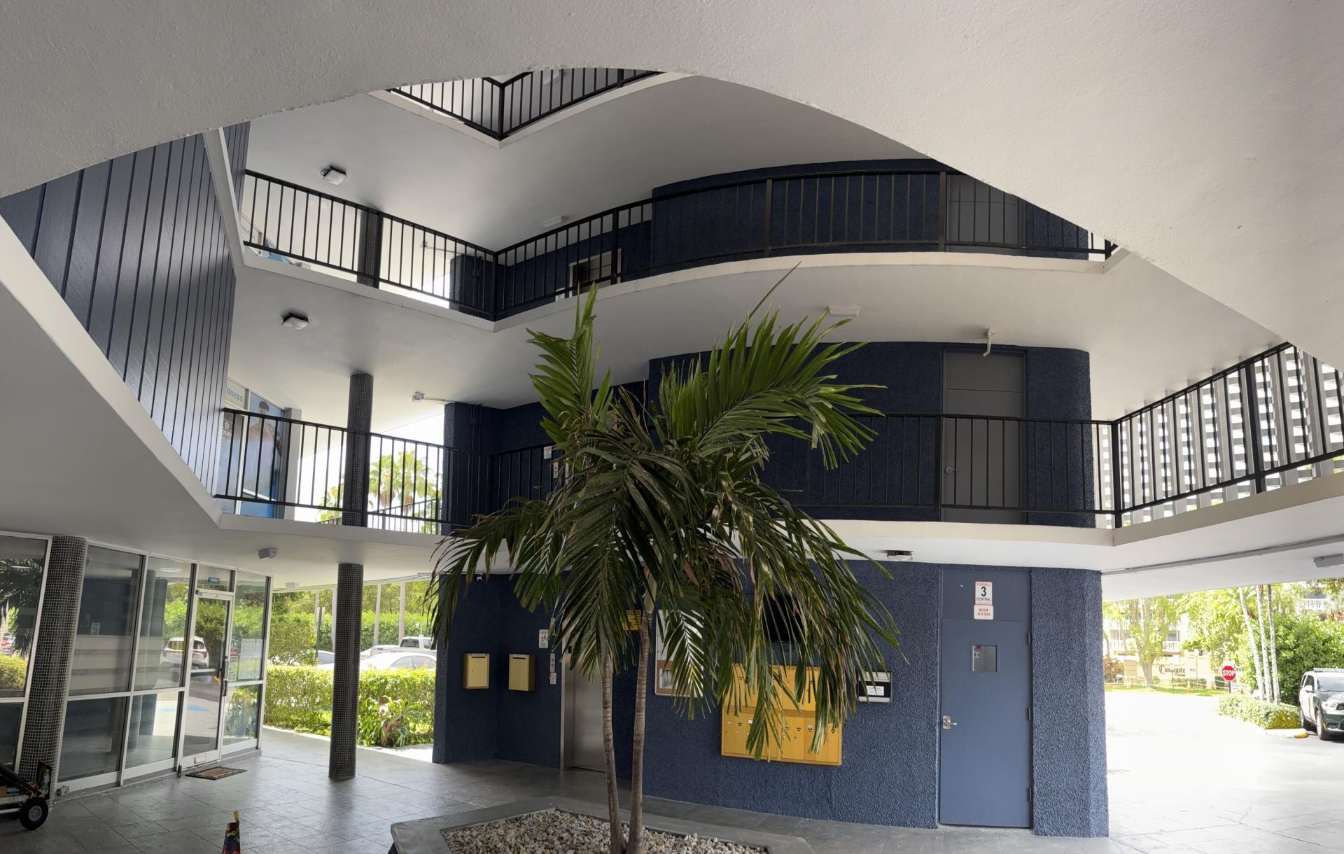 879 NE 195th Street, Unit 227, Miami, FL 33179 Photo