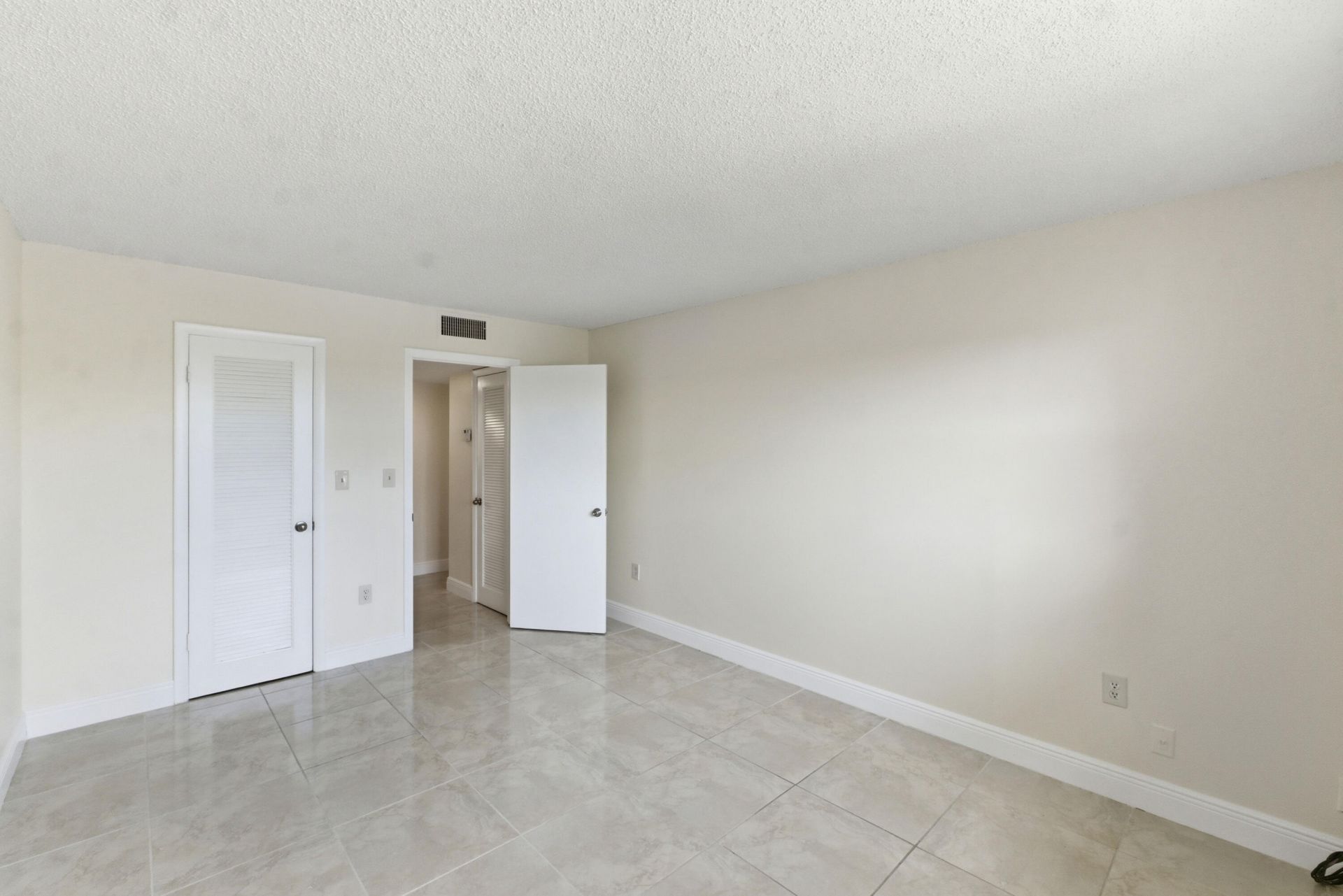 2651 E Sunrise Lakes Drive E, Unit 308, Sunrise, FL 33322 Photo