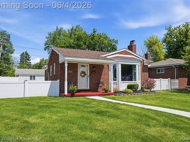 29764 Marquette Street, Garden City, MI 48135
