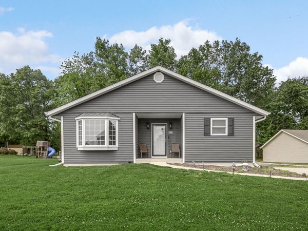 2908 Watertown Avenue , Lake Station, IN 46405