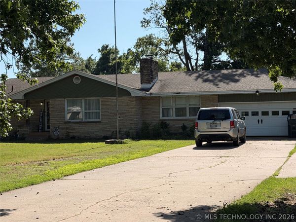 2431 N York Street , Muskogee, OK 74403