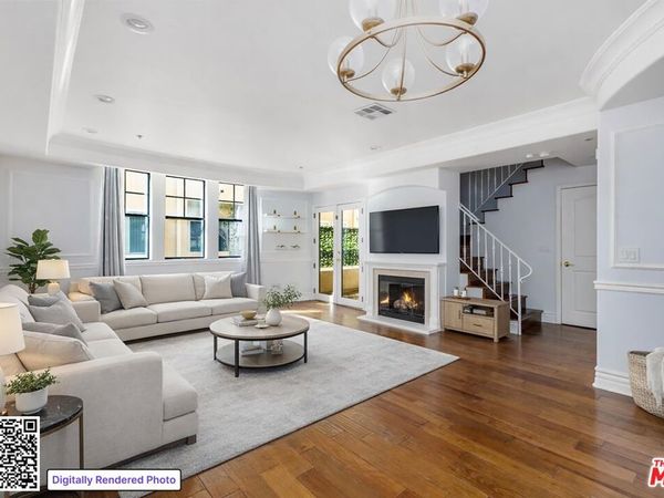 12026 Hoffman Street, Unit 302, Studio City, CA 91604