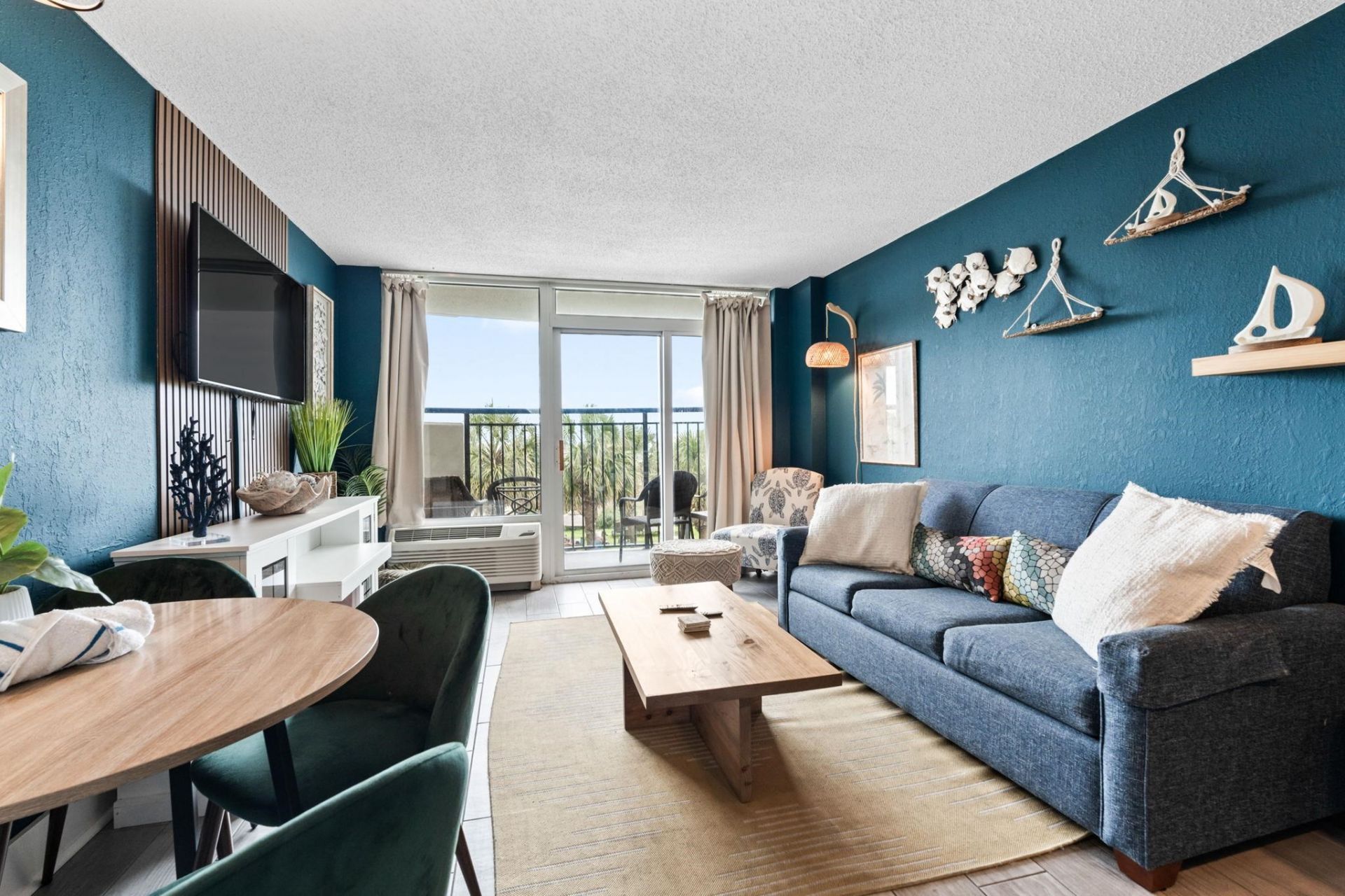2300 N Ocean Blvd.  Photo 5