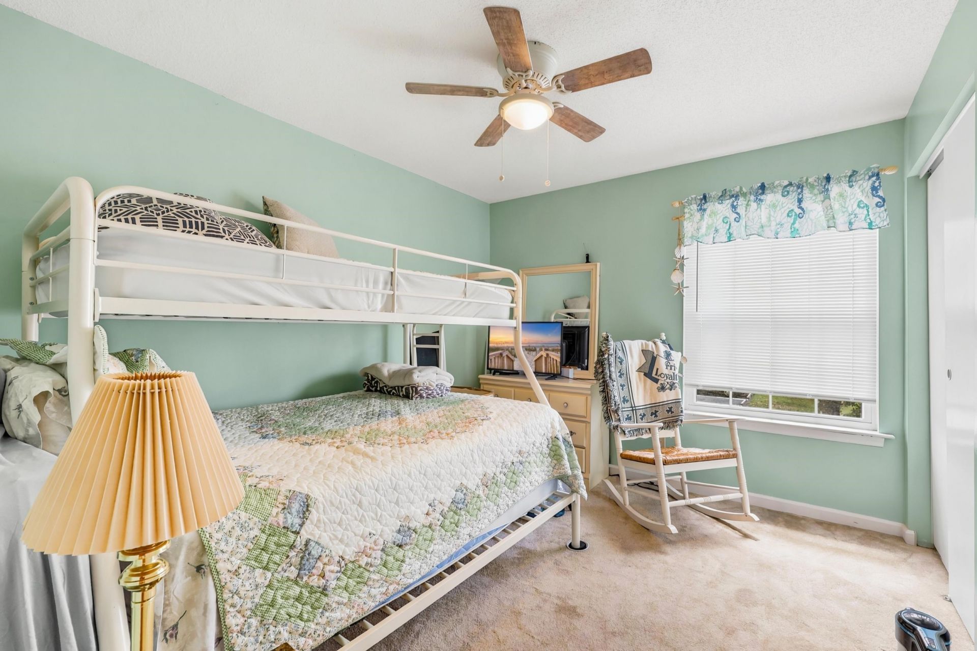 2257 Huntingdon Dr. Photo 17