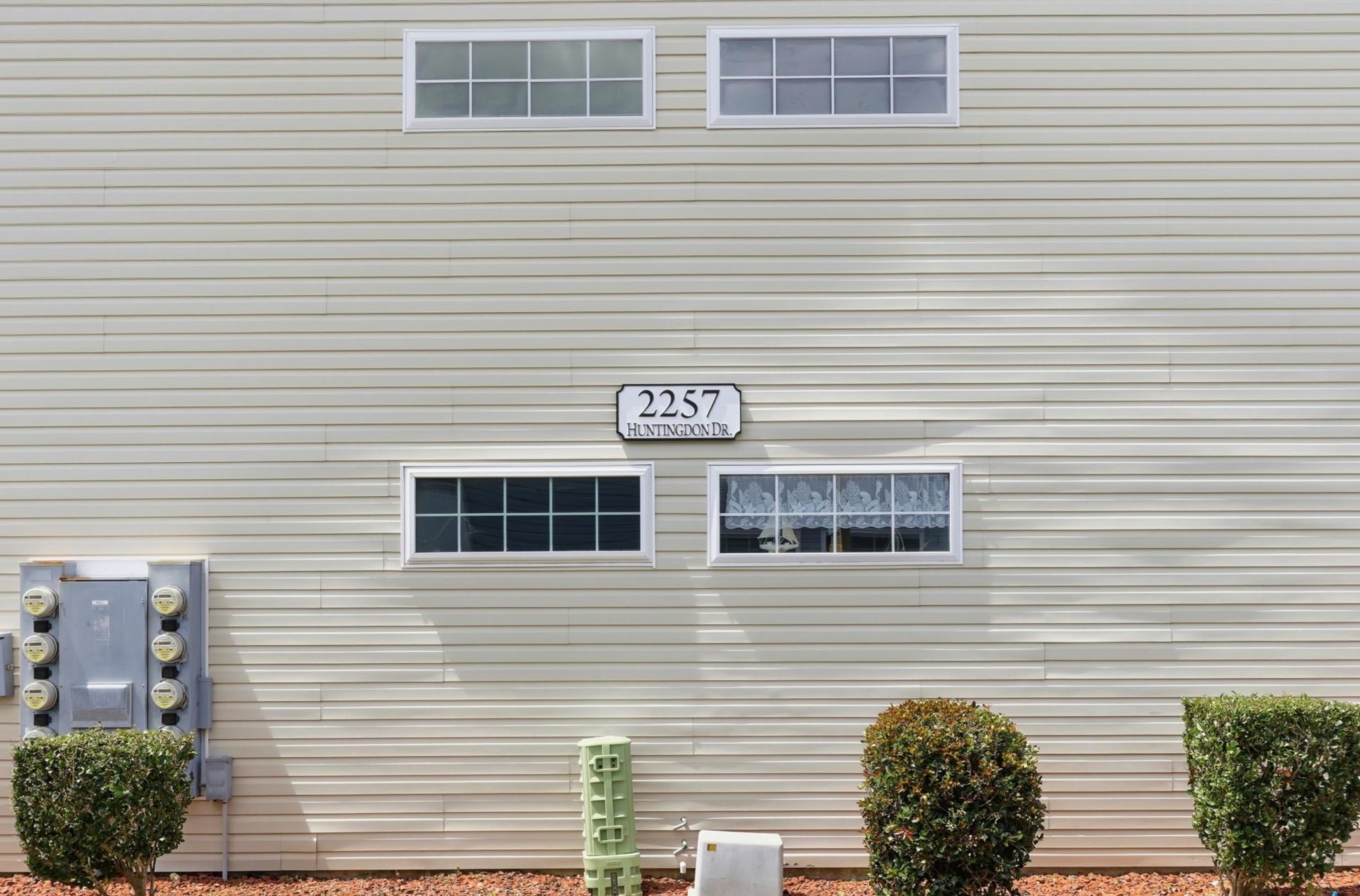 2257 Huntingdon Dr. Photo 23