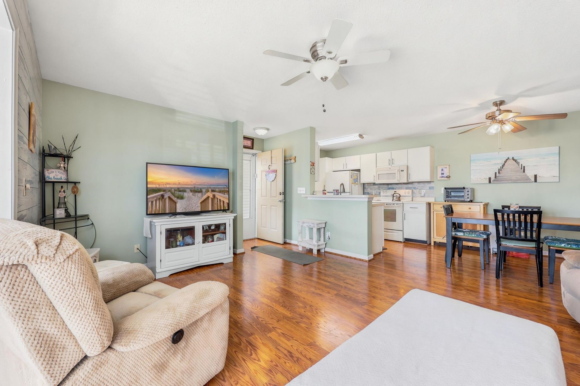 2257 Huntingdon Dr. Photo 4
