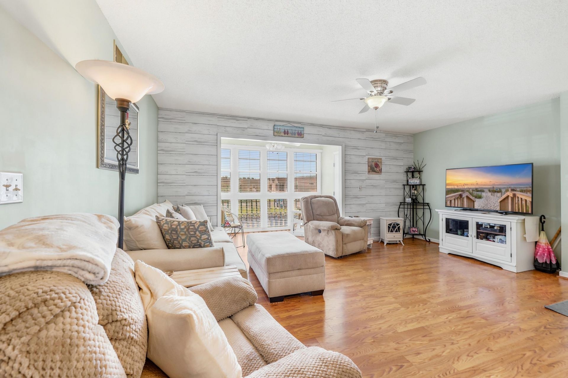 2257 Huntingdon Dr. Photo 5