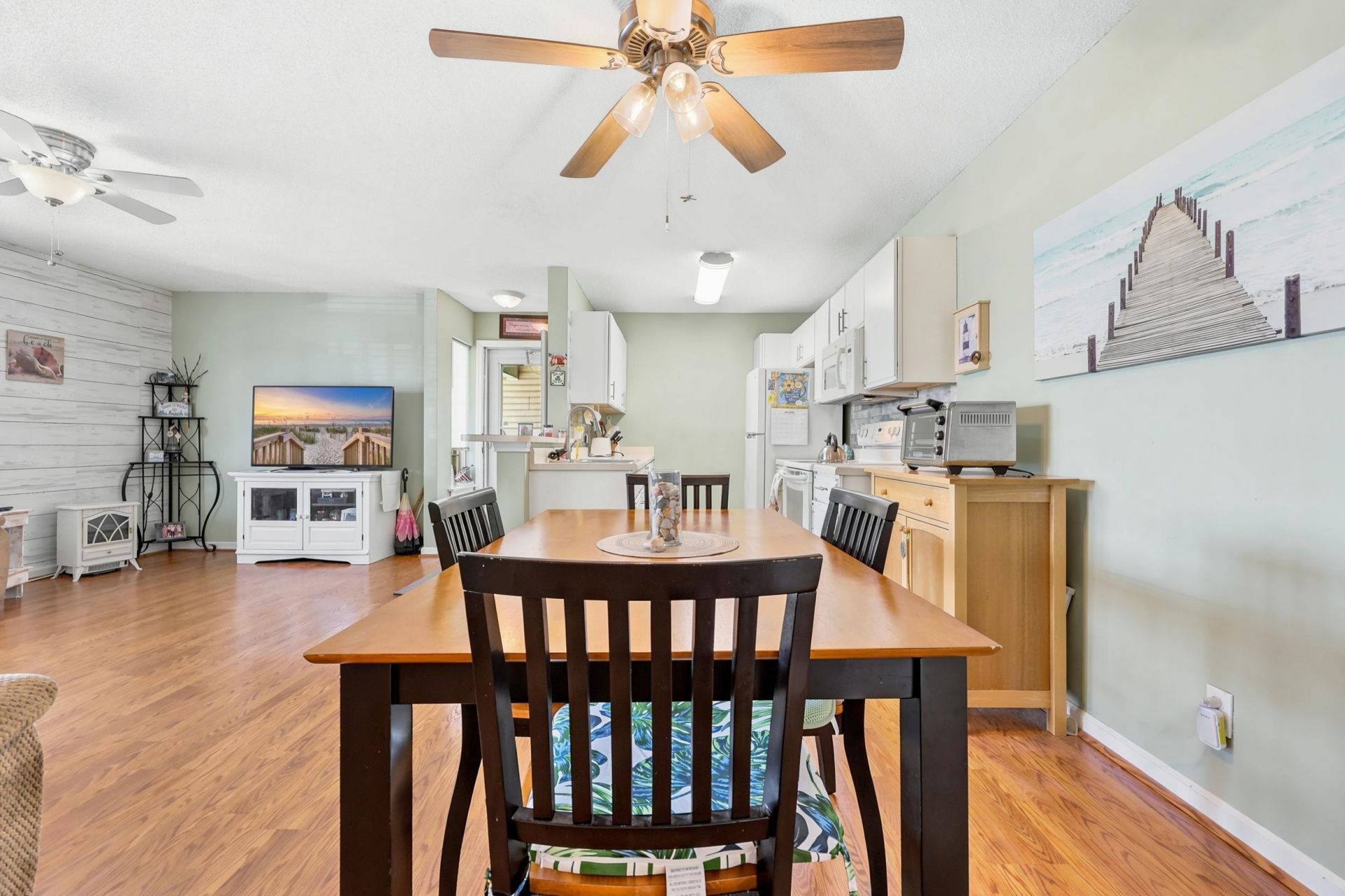 2257 Huntingdon Dr. Photo 8