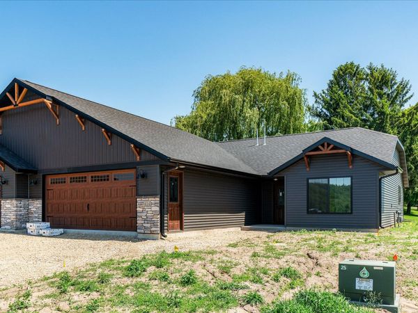 414 N Washington St, Viola, WI 54664