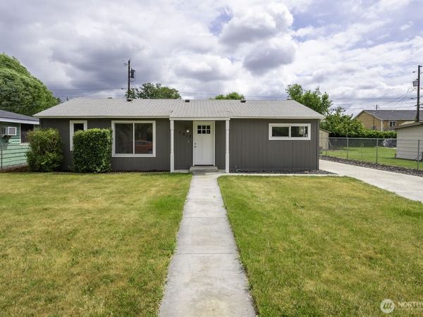 1517 N Mary Street , Moses Lake, WA 98837