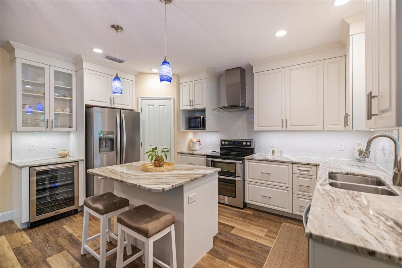 2339 Datura Street , Sarasota, FL 34239 Photo