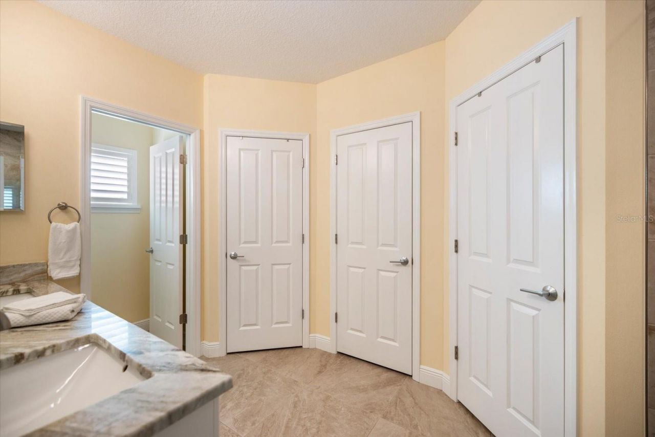 2339 Datura Street , Sarasota, FL 34239 Photo
