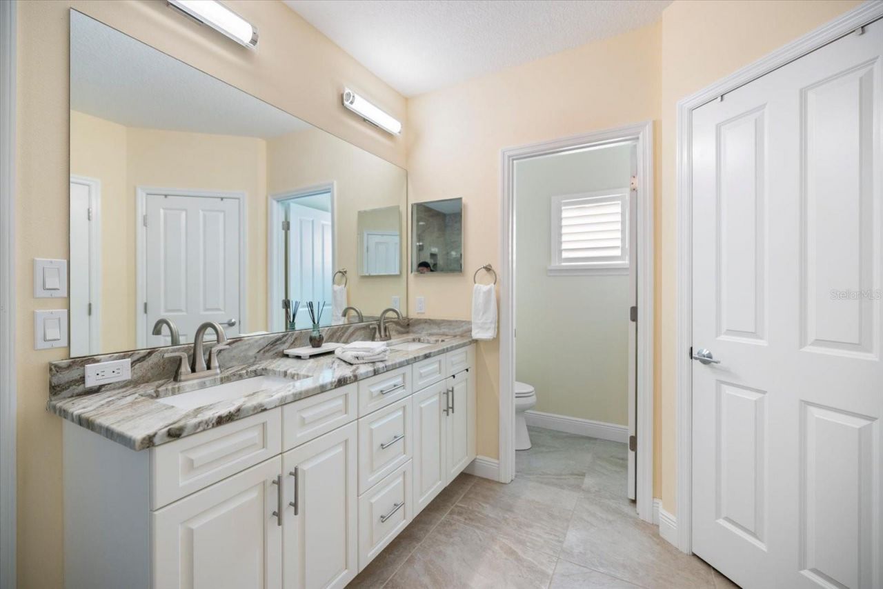 2339 Datura Street , Sarasota, FL 34239 Photo