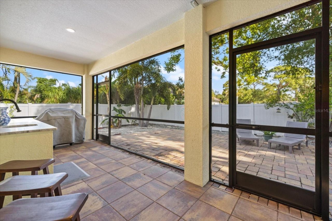 2339 Datura Street , Sarasota, FL 34239 Photo