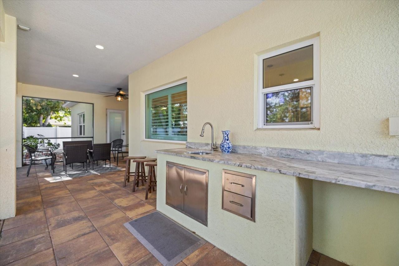 2339 Datura Street , Sarasota, FL 34239 Photo