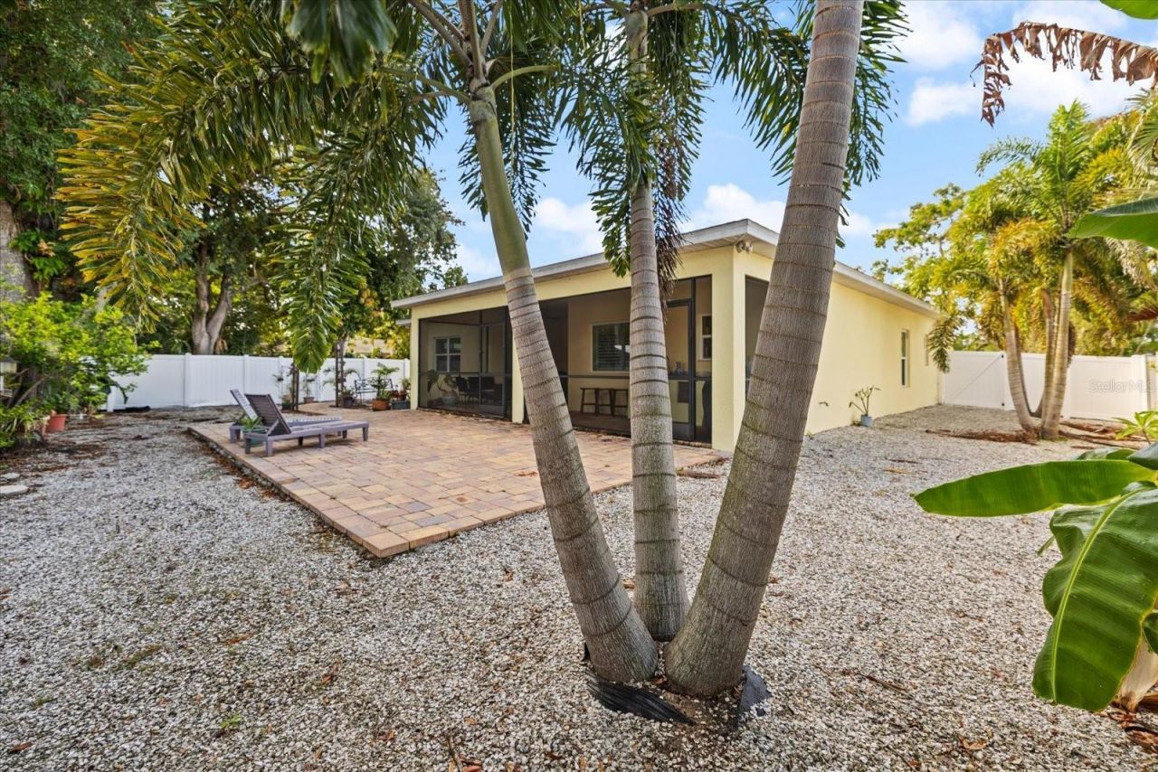 2339 Datura Street , Sarasota, FL 34239 Photo