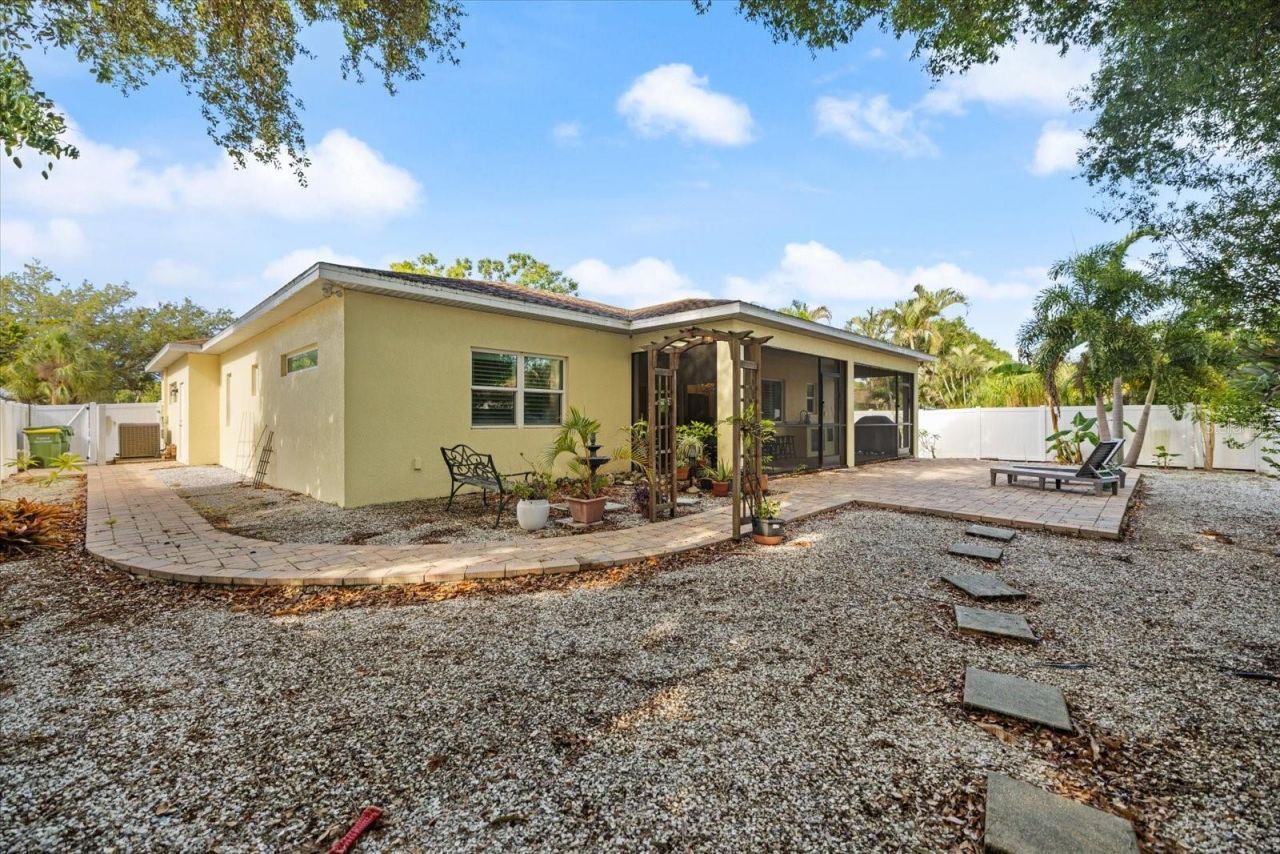2339 Datura Street , Sarasota, FL 34239 Photo