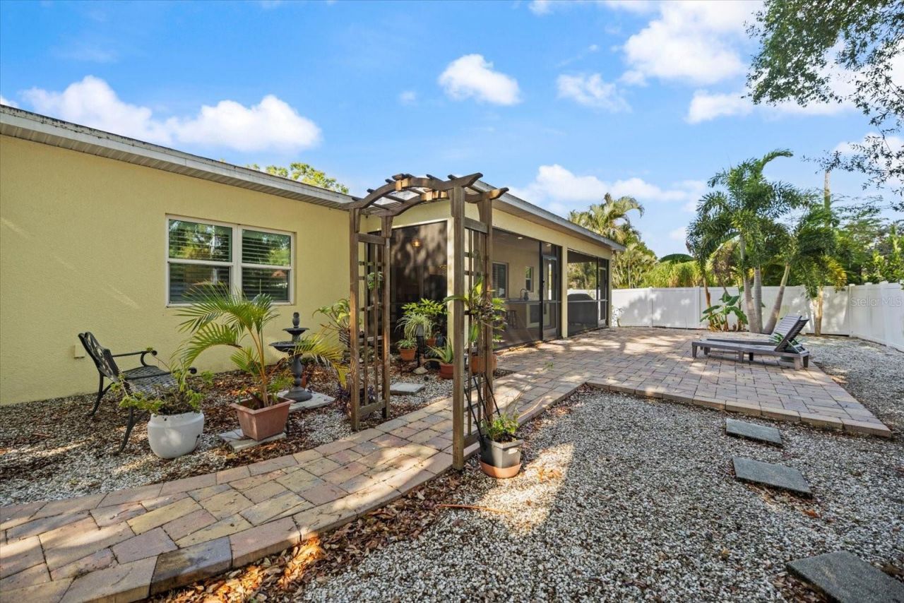 2339 Datura Street , Sarasota, FL 34239 Photo