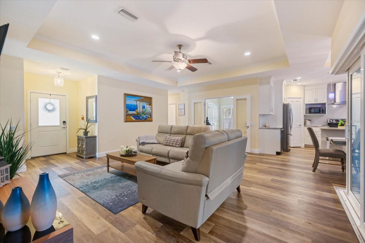 2339 Datura Street , Sarasota, FL 34239 Photo