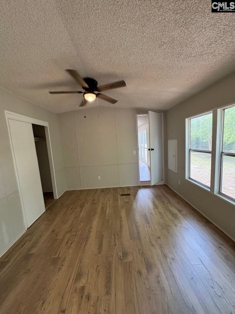 187 Phillip Drive  Photo 12