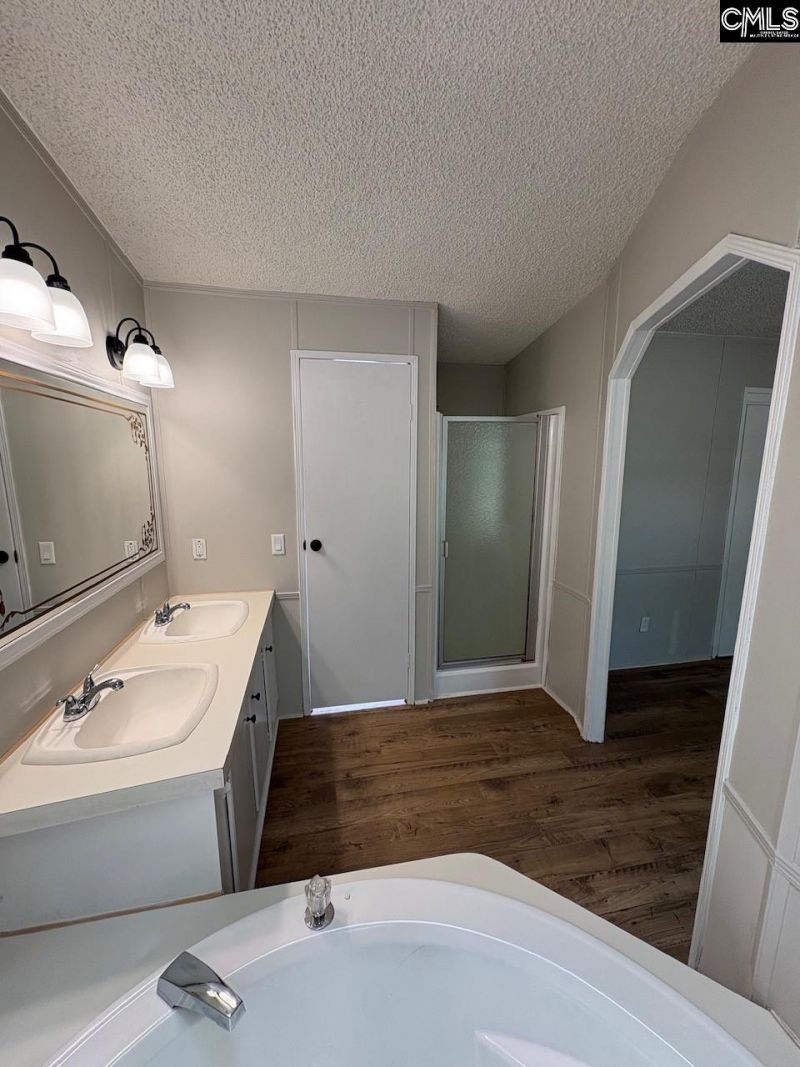 187 Phillip Drive  Photo 14