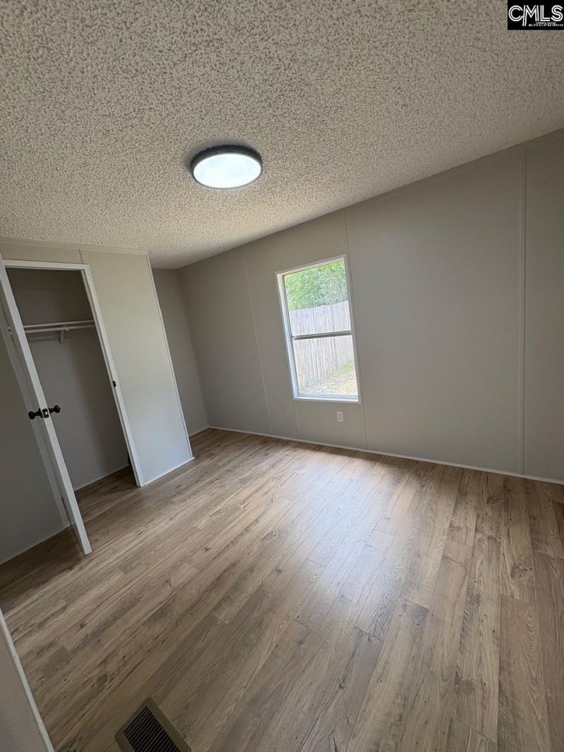 187 Phillip Drive  Photo 16