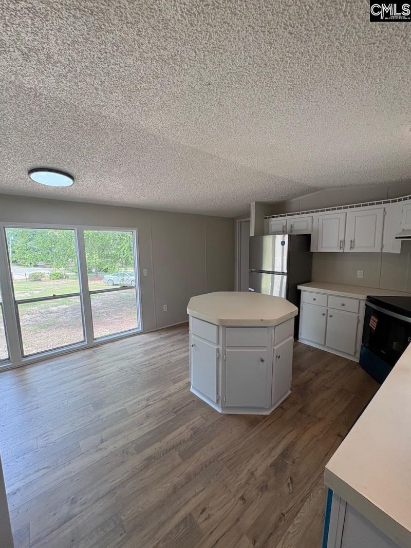 187 Phillip Drive  Photo 7