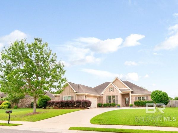 8883 Bainbridge Drive, Daphne, AL 36526