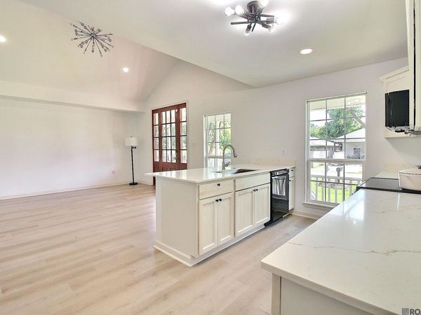 8608 Nottaway St, Denham Springs, LA 70726