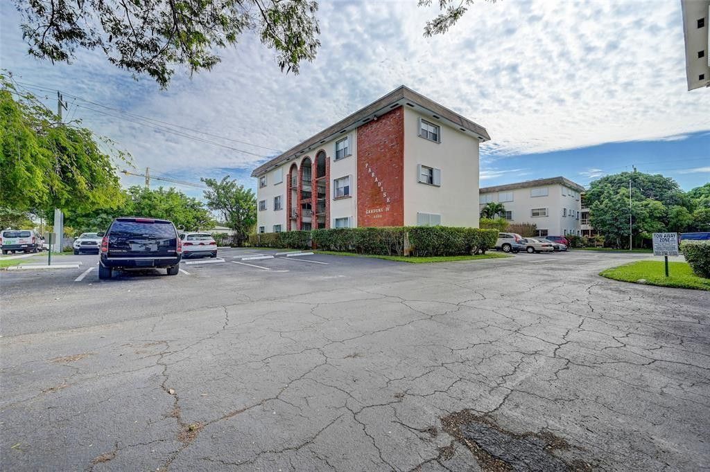 2200 Taylor Street, Unit 104, Hollywood, FL 33020 Photo