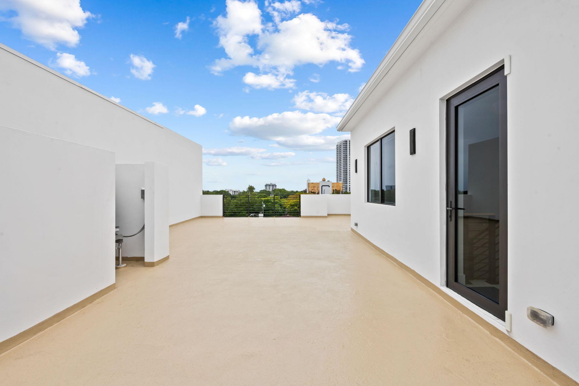 818 NE 2nd Street, Fort Lauderdale, FL 33301 Photo