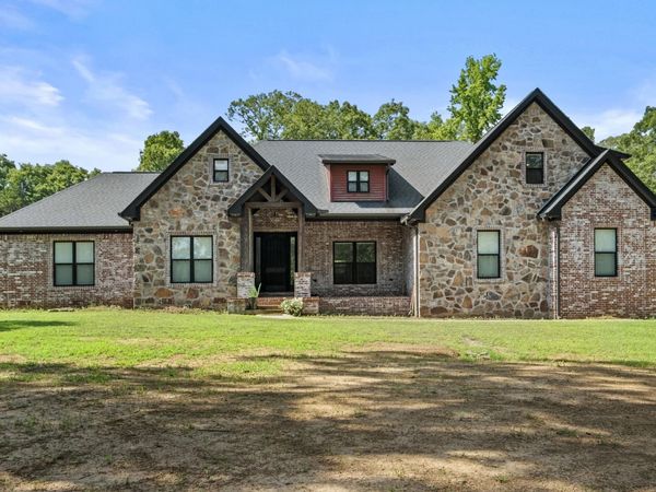 293 Johnston RD, Searcy, AR 72143