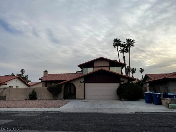 3823 El Camino Road , Las Vegas, NV 89103