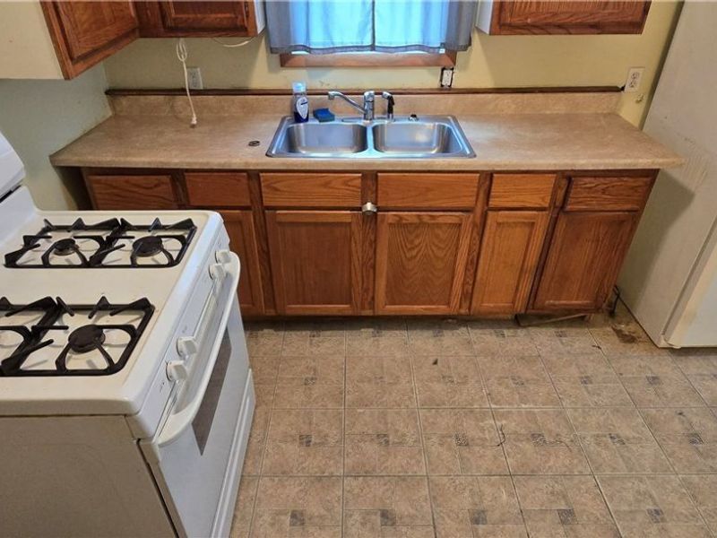 850 Kling Street , Akron, OH 44311 Photo 17