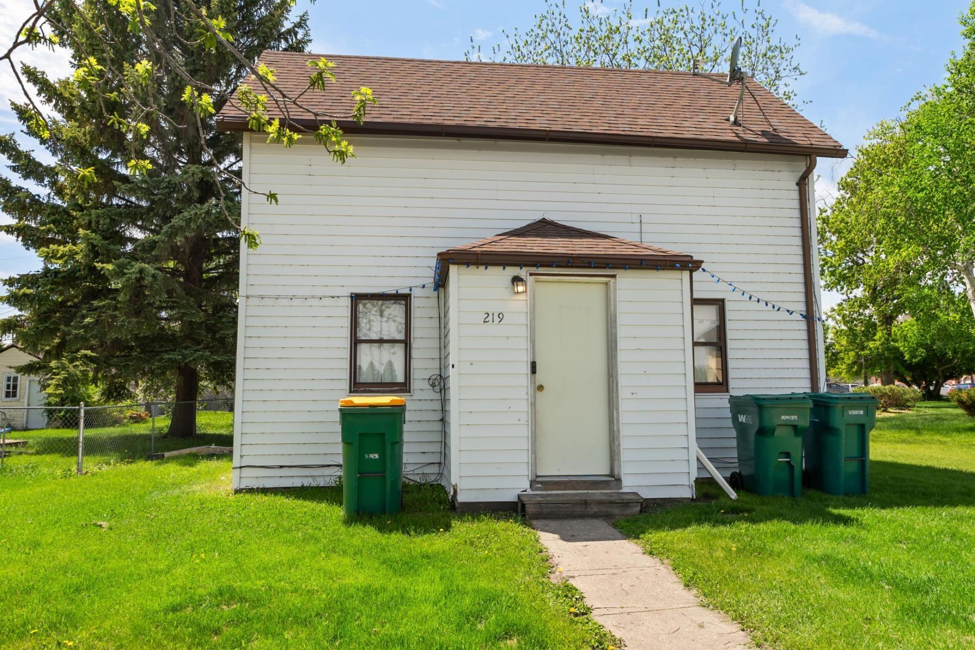 219 5th Avenue Ne, Mayville, ND 58257 Main Photo
