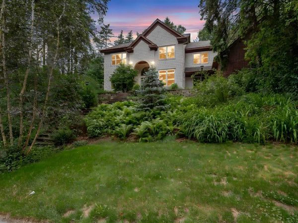 1536 Shannon Drive, Woodbury, MN 55125