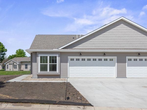 1021 Golf Course Road NW, Hutchinson, MN 55350