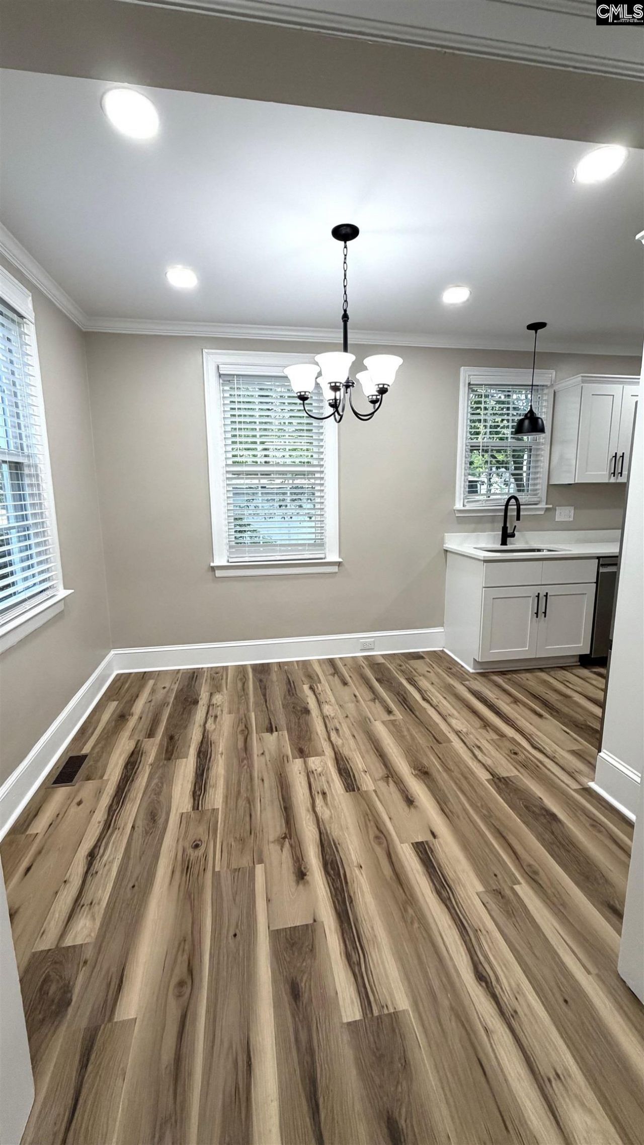 1518 Lakeview Avenue  Photo 9