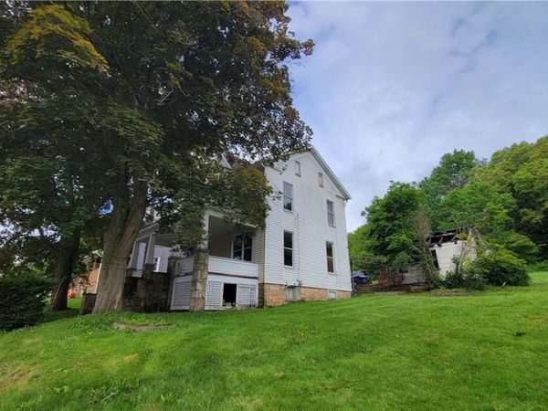 658 Listie Road , Listie, PA 15549