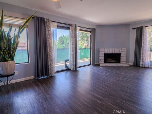 2264 Rose Avenue, Signal Hill, CA 90755