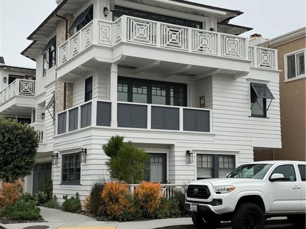 300 7th, Manhattan Beach, CA 90266