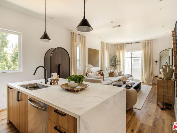 4460 Maplewood Avenue, Unit 1/4, Los Angeles, CA 90004