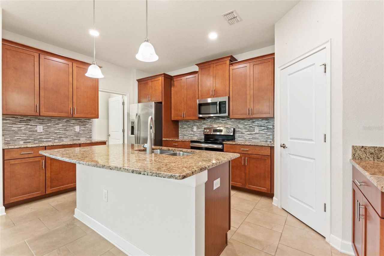 1401 Clubman Drive, Davenport, FL 33896 Photo