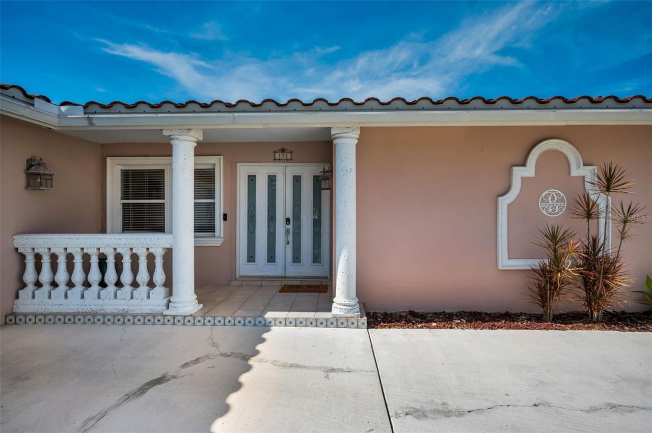 111 17th Street, Belleair Beach, FL 33786 Photo