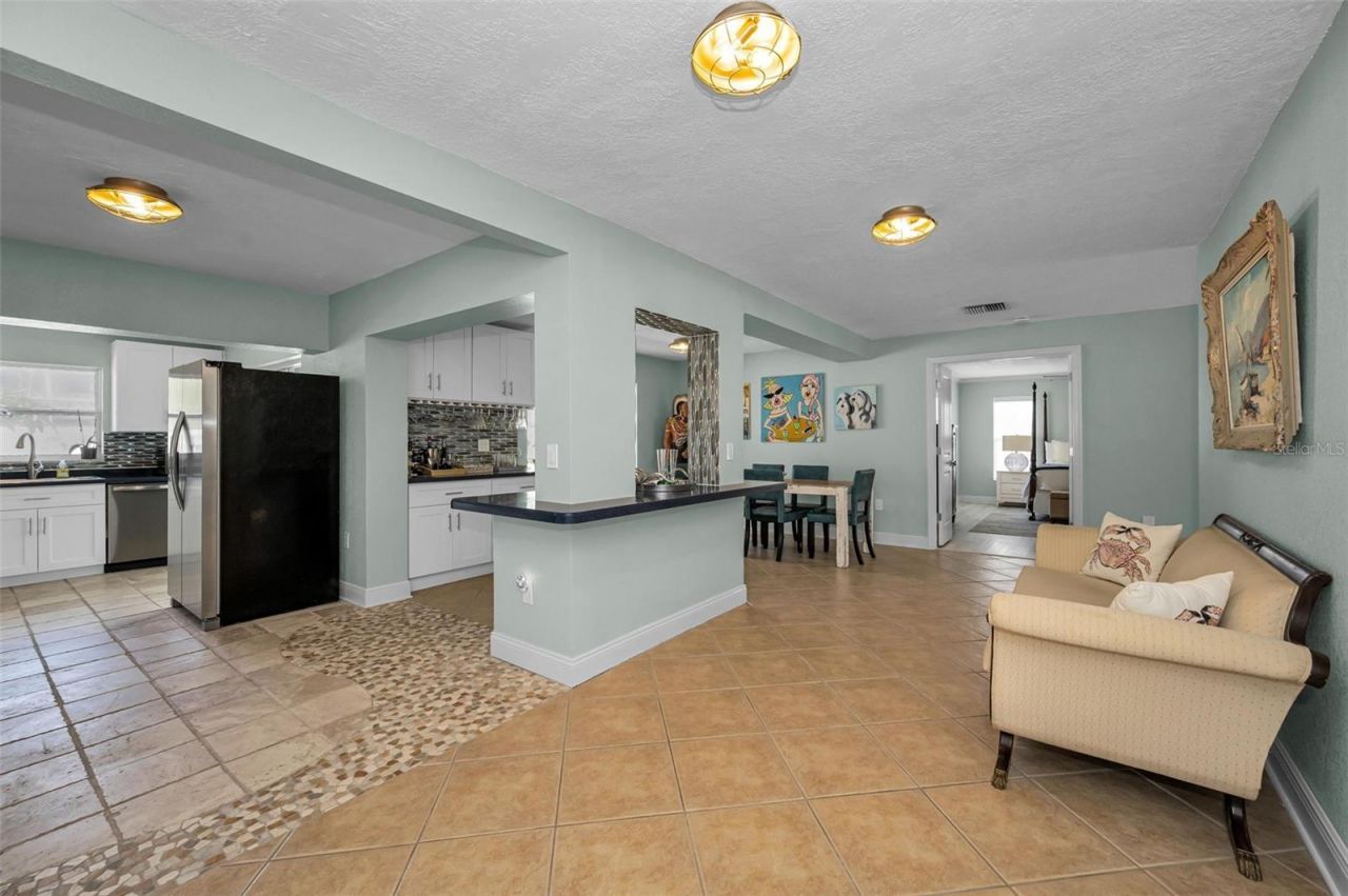 111 17th Street, Belleair Beach, FL 33786 Photo