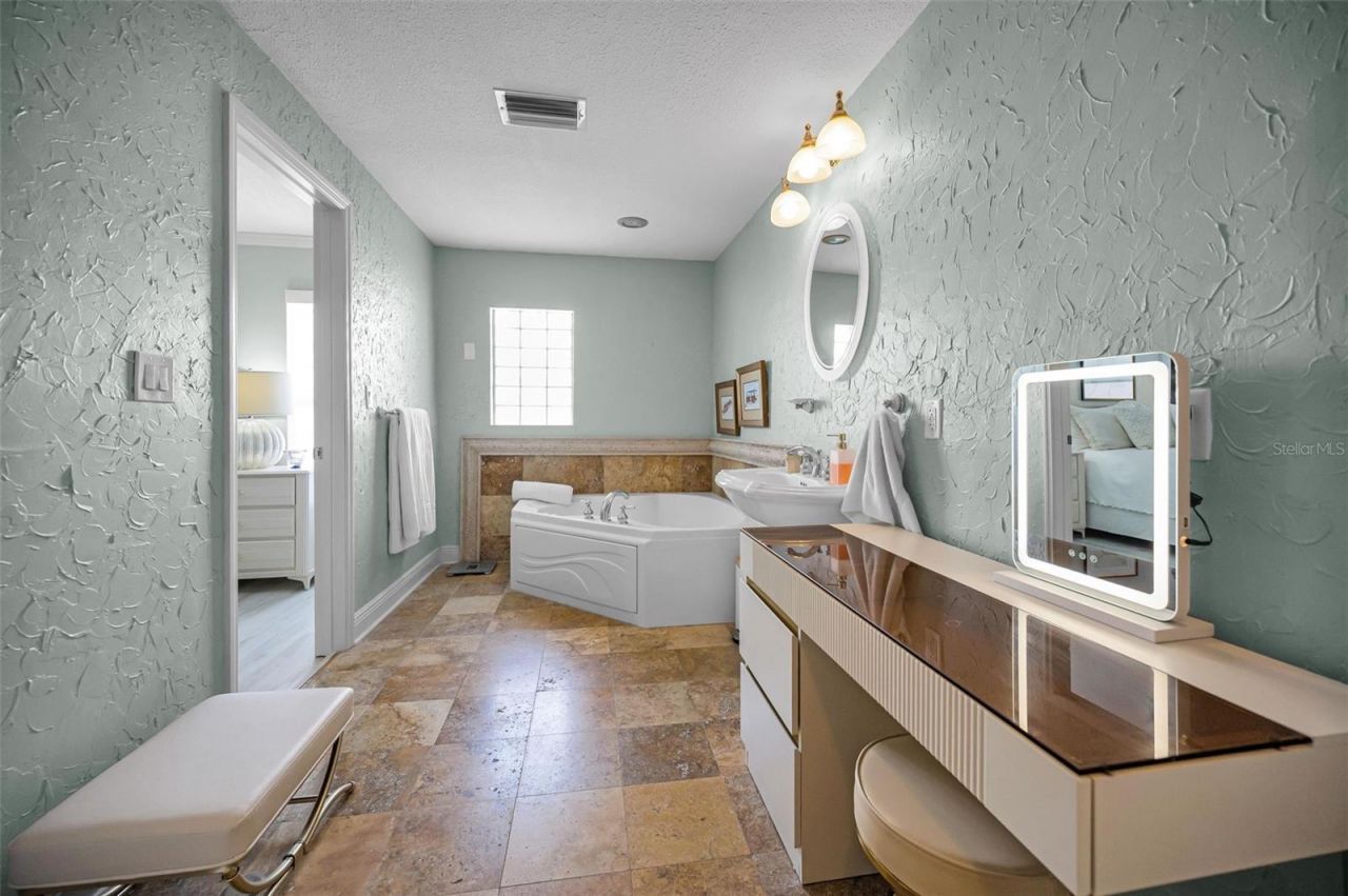 111 17th Street, Belleair Beach, FL 33786 Photo